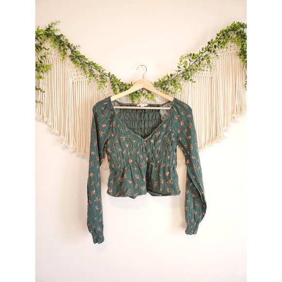 American Eagle Green Dainty Floral Long Sleeve Cropped Smocked Top, Size XS - Picture 2 of 6